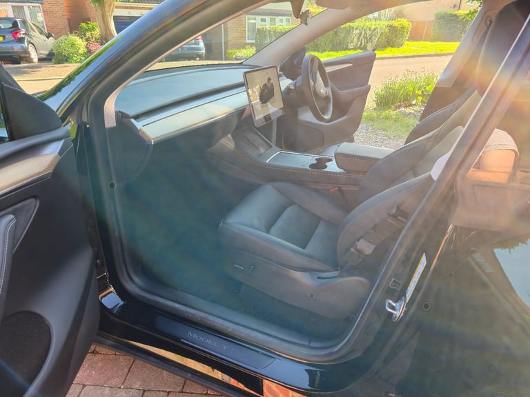 Tesla, MODEL Y, 2023, 1 Owner, 20 inch wheels