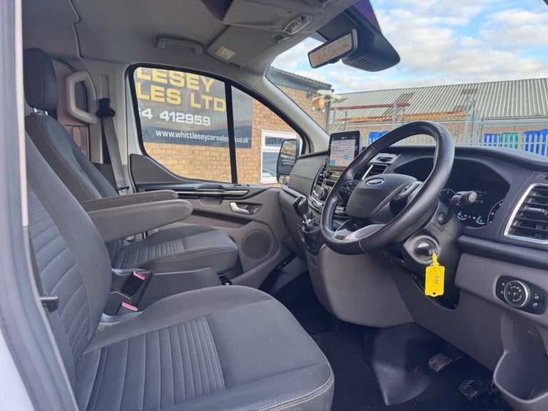 2022 Ford Transit Custom 2.0 EcoBlue 130ps Low Roof D/Cab Limited Van PANEL VAN DIESEL Manual