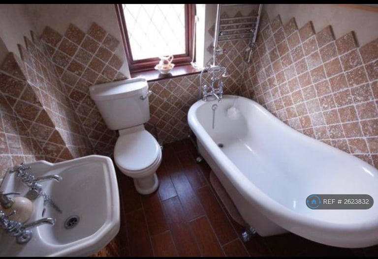 3 bedroom house in Wood Lane, Dagenham, RM8 (3 bed) (#2623832)