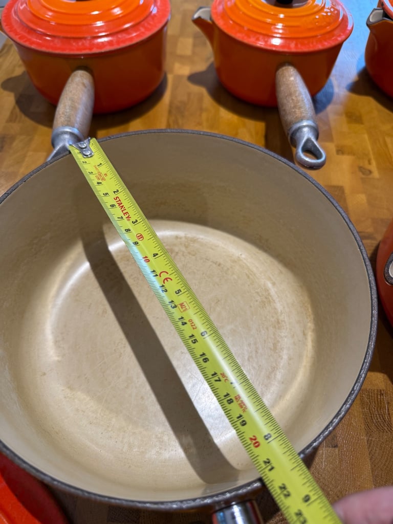 Le Creuset - set of 5 saucepans 