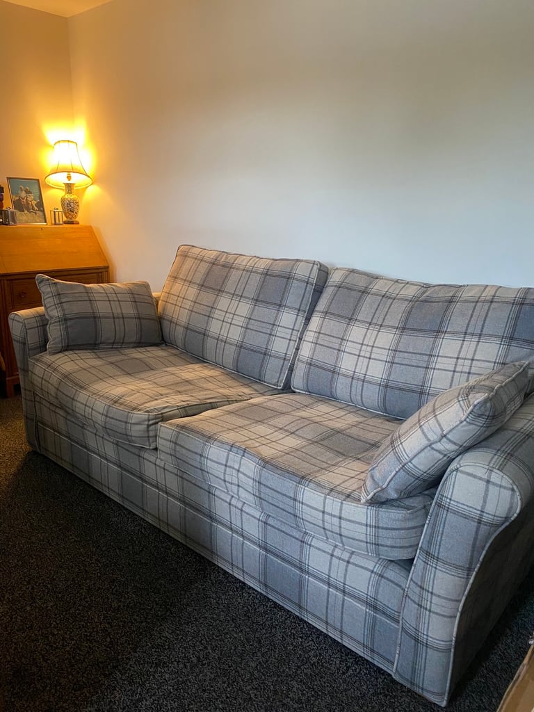 Large Tweed/Farmhouse Style Sofa 