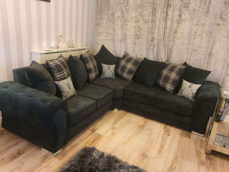 Luxrious Comfort, Surprsingly Sofa