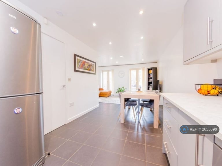 image for 3 bedroom house in Vienna Court, Morley, Leeds, LS27 (3 bed) (#2655898)