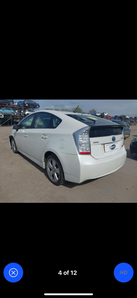 Toyota Prius BREAKING 2011