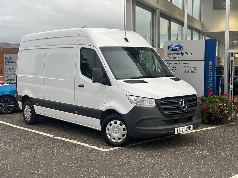 2022 Mercedes-Benz Sprinter 315 CDI  3.5t L2 H1 Premium Panel Van DIESEL Manual