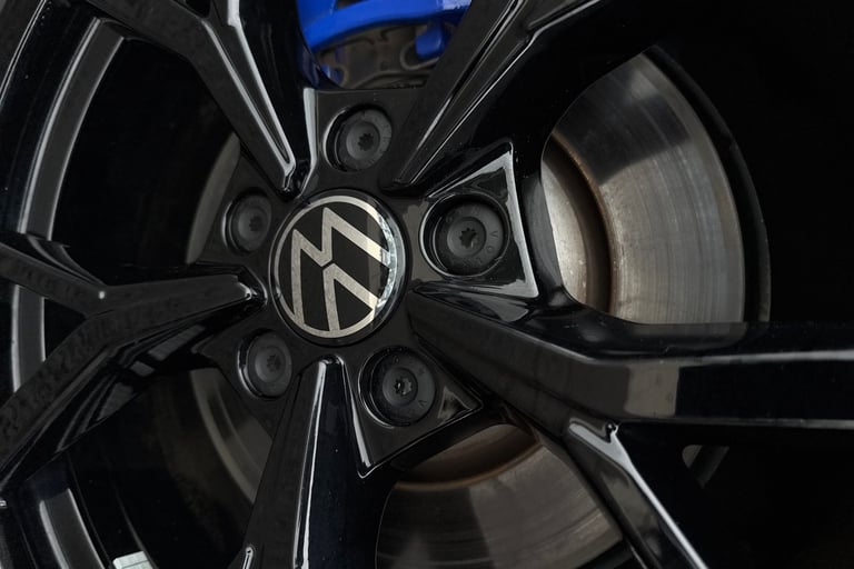 2023 Volkswagen Golf 2.0 TSI 320 R 4Motion 5dr DSG **REAR SIDE AIRBAGS, 19' ESTORIL BLACK A Hatch...