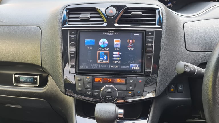 2014 Nissan Serena S-Hybrid Highway Star low mileage ULEZ FREE NOT Elgrand Estima Stepwagon Voxy