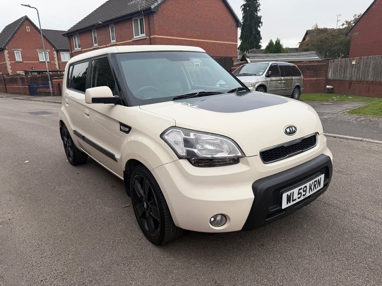 Kia, SOUL, Hatchback, 2010, Manual, 1582 (cc), 5 doors