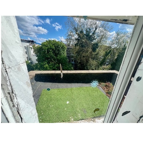 Mezzanine Studio in St Stephen's Gardens, Notting Hill, W2 5QU * ALL UTILITY BILLS INC