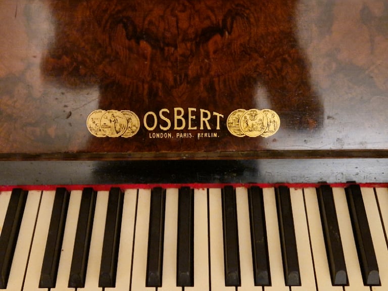 Osbert piano