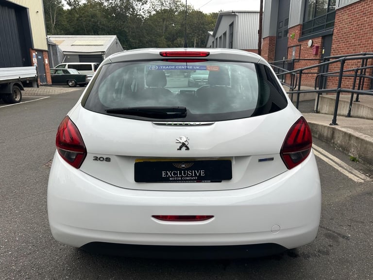 2016 Peugeot 208 1.2 PureTech Active Design Lime Euro 6 5dr HATCHBACK Petrol Manual
