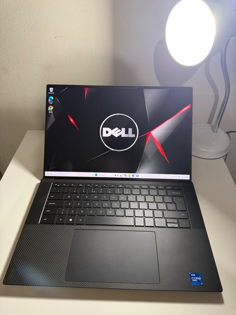 image for Top Spec Dell Precision 5560 Intel Core i7 11850H 4.8ghz,32gb ram,1.5TB nvme,Nvidia T1200 4gb gpu