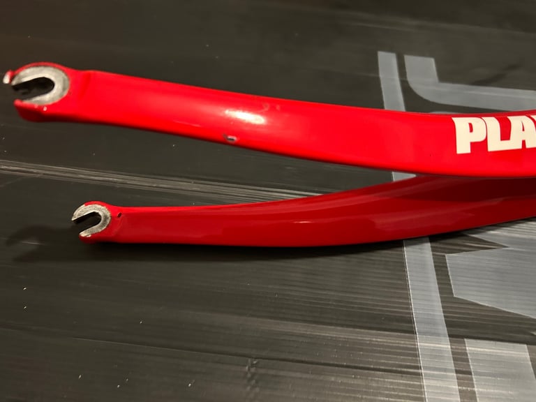 Planet X Pro Carbon Forks Red 700c Top bung included 399g