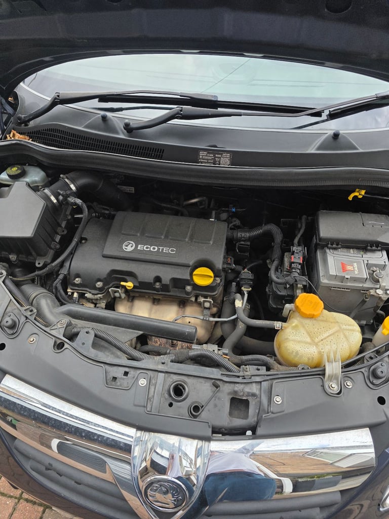 Vauxhall, CORSA, Hatchback, 2011, Manual, 1229 (cc),3 doors - Image 5