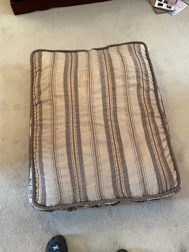 Dog/Puppy Cage + Mattress 