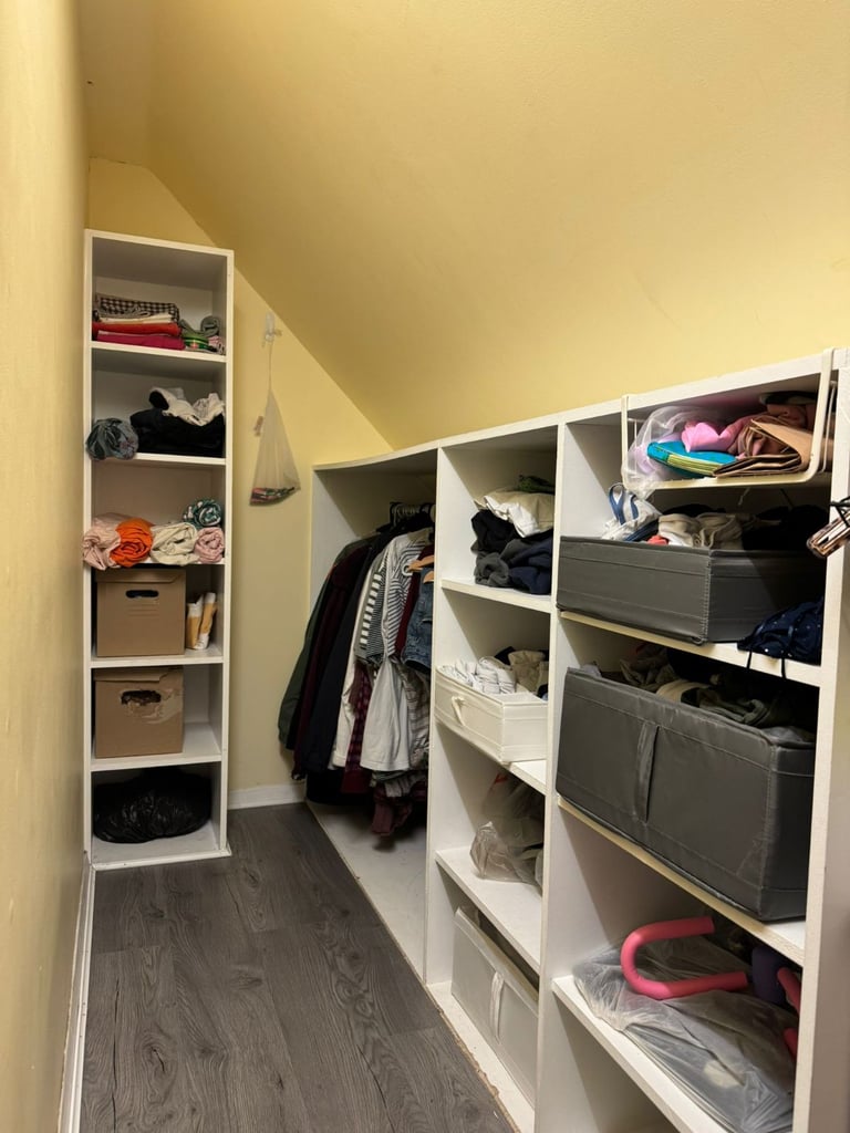 TENANT MUST BE BIG DOG FRIENDLYRoom to Rent eith nice office 