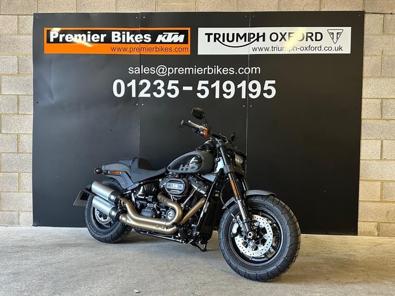 STUNNING ONE OWNER 2023/23 HARLEY-DAVIDSON FXFBS FAT BOB 114 MOTORCYCLE 