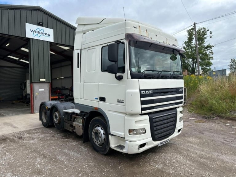 DAF XF 105.460 6x2 MID LIFT SLEEPER CAB TRACTOR UNIT