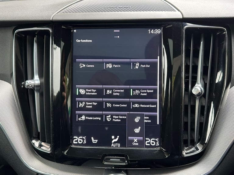 2019 Volvo XC60 2.0 B4D R DESIGN 5dr AWD Geartronic ESTATE Diesel Automatic