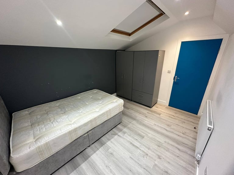 BENEFITS ACCEPTED - Studio Flat Available in Upper Clapton Hackney E5