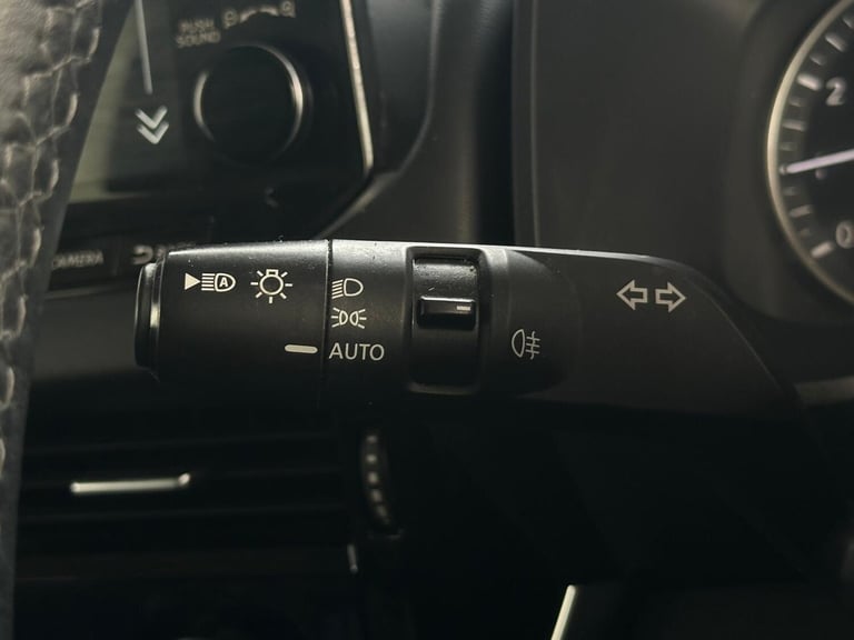 2022 Nissan Qashqai 1.3 DIG-T MHEV N-Connecta Euro 6 (s/s) 5dr HATCHBACK Petrol/Electric Hybrid M...