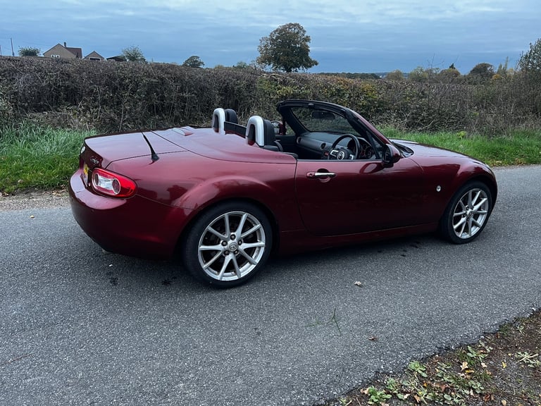 Mazda, MX-5 2.0 Sport-tech Hardtop Convertible