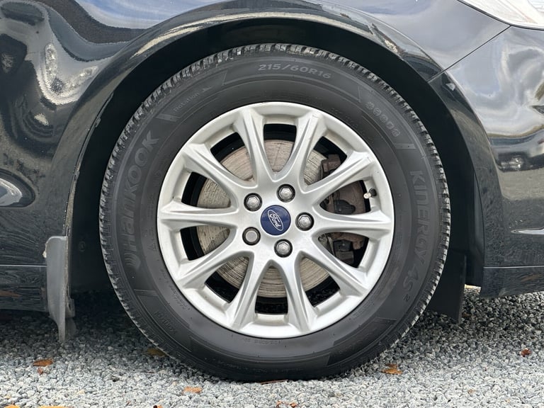 2015 Ford Mondeo 2.0 TDCi EcoNetic Zetec Diesel Manual 5 Door Hatchback Black