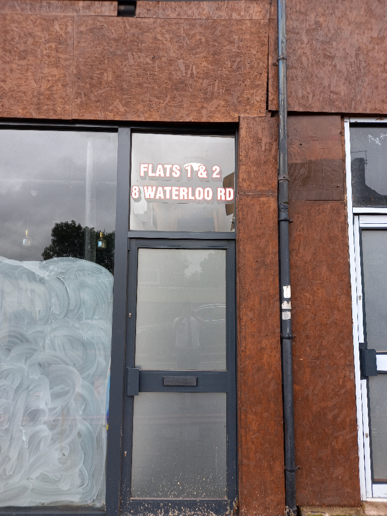 image for **LET BY**2 BEDROOM**FIRST FLOOR FLAT**8 WATERLOO ROAD BURSLEM