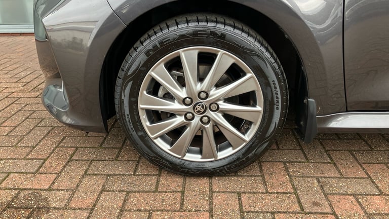 2022 Toyota Yaris 1.5 Hybrid Icon 5dr CVT Hybrid Hatchback Hatchback Hybrid Automatic