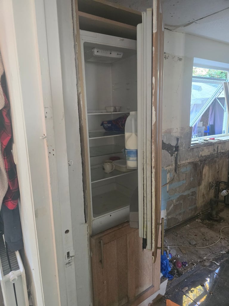 FREE to uplift Fridge Freezer Neff - integrated or free standing 