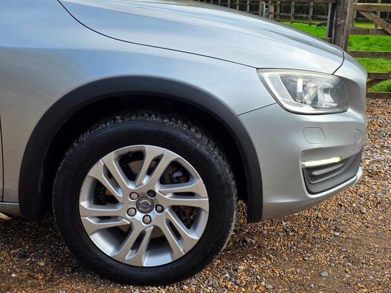 Volvo V60 D4 CROSS COUNTRY SE NAV