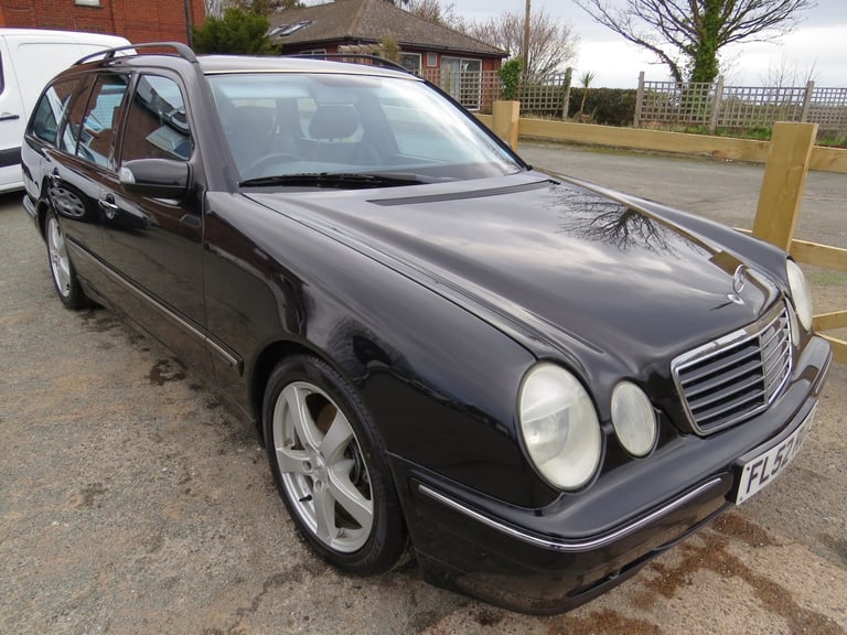 2002 Mercedes-Benz E-Class E320 CDi Avantgarde 5dr Tip Auto ESTATE Diesel Automatic