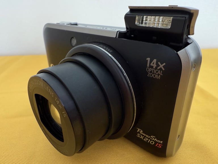 CANON POWERSHOT SX210 IS FULLY WORKING GOOD CONDITION 