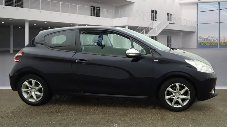 2014 Peugeot 208 STYLE *** RAC APPROVED *** RAC WARRANTY *** Hatchback Petrol Manual