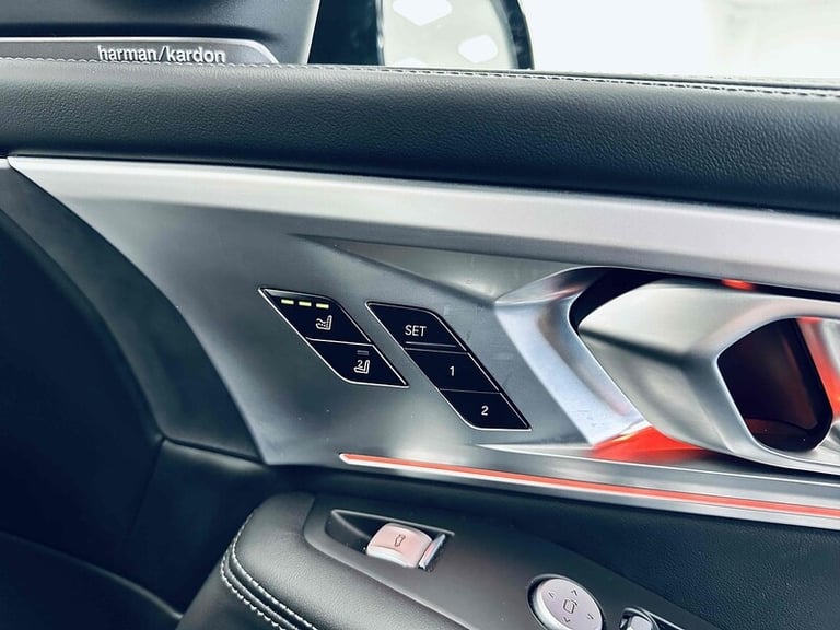 2024 BMW XM 50e SUV HYBRID Automatic