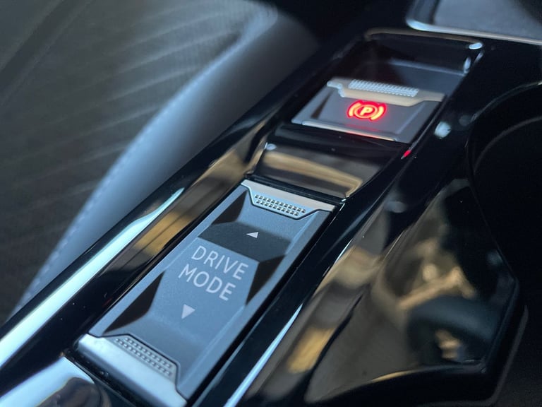 2025 Peugeot 2008 1.2 PureTech 130 Allure 5dr Estate Petrol Manual