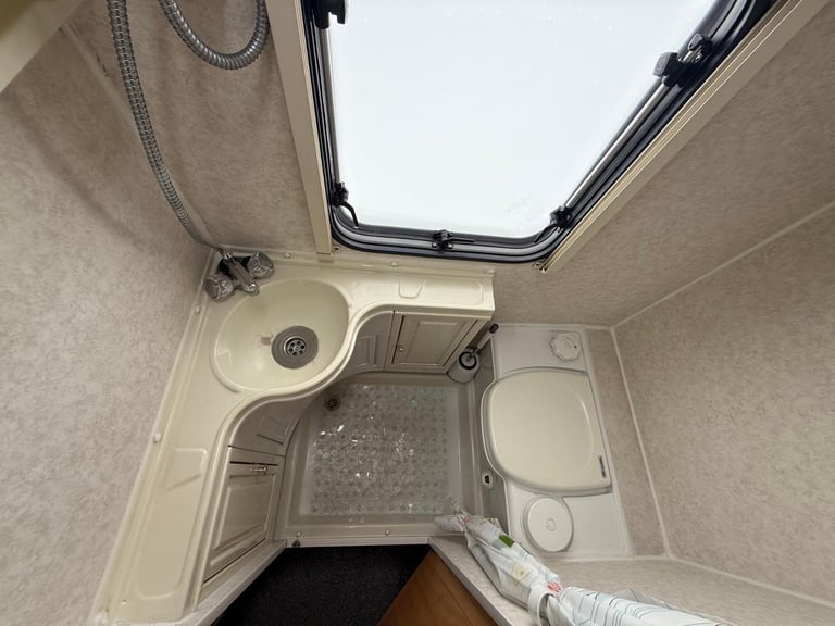 Auto-Trail Cheyenne 4 Berth Wheelchair Adapted 1998 Motorhome For Sale 