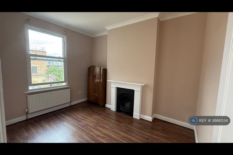 2 bedroom flat in Thistlewaite Road, London, E5 (2 bed) (#2666534)