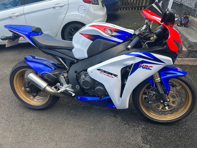 ***  fireblade Honda, CBR, 2009, 999 (cc) £3450 great  condition