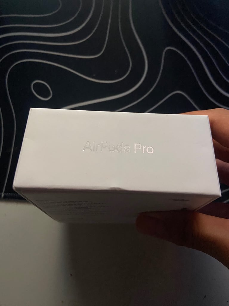 Apple Airpods 2nd Generation opened never used