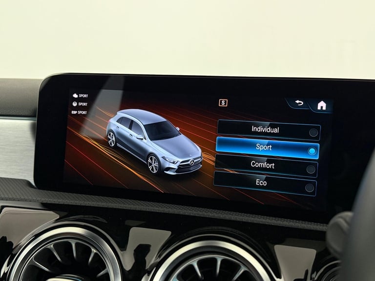 Mercedes-Benz A-Class 1.3 A180 AMG Line (Premium 2) 7G-DCT Euro 6 (s/s) 5dr Petrol Automatic