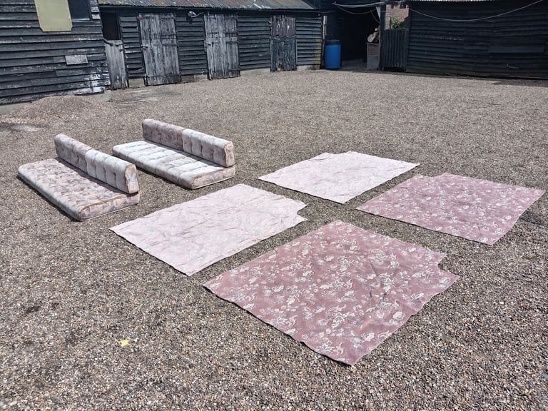 Caravan upholstery Gobur carousel 10/2 folding caravan and curtains like new immaculate condition