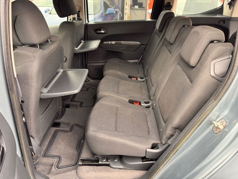 2012 Peugeot 5008 1.6 HDi Active MPV 5dr Diesel Manual Euro 5 (112 ps) MPV Diesel Manual