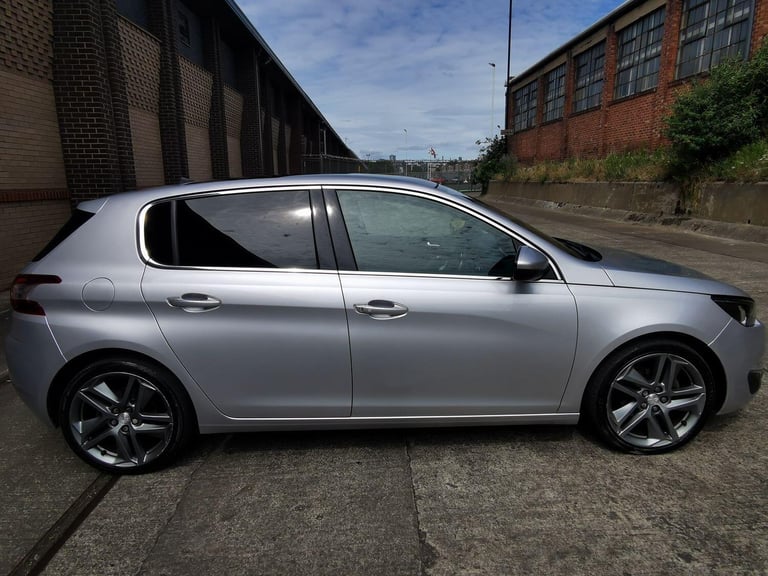 PEUGEOT 308 1.6 e-HDi Feline 2014