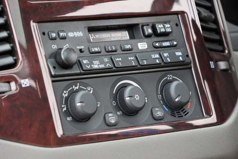 1995 Mitsubishi Shogun 3.5 V6 GDI GLS 3dr Auto ESTATE PETROL Automatic