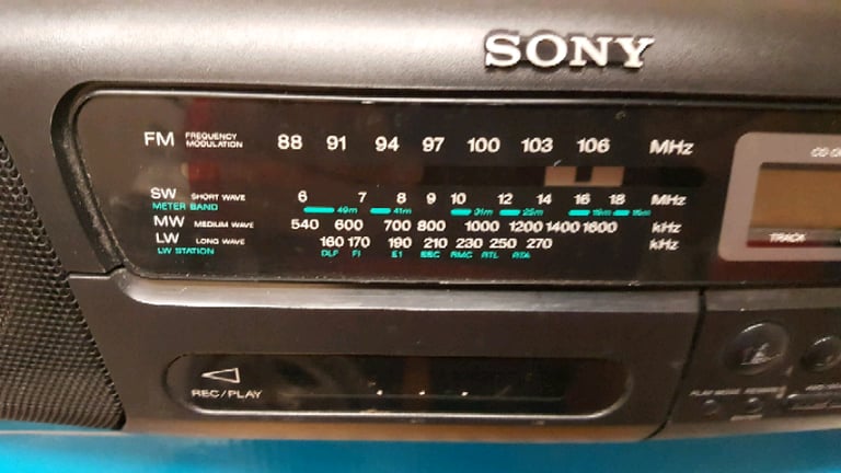 SONY CFD-10L CD RADIO CASSETTE CORDER 