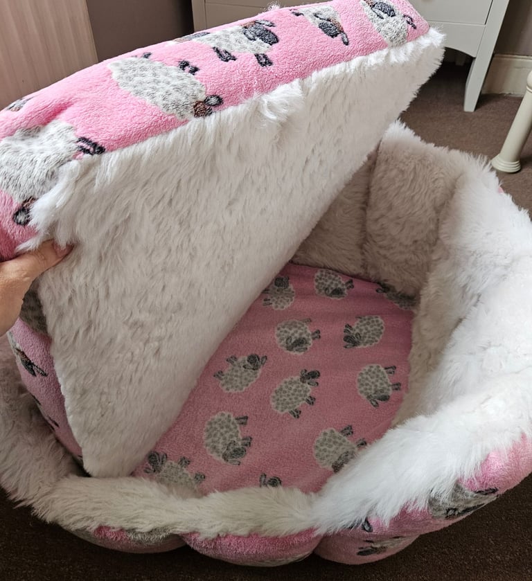 Bespoke dog bed