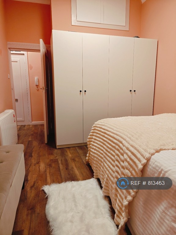 1 bedroom flat in Laurel Place, Glasgow, G11 (1 bed) (#813463)
