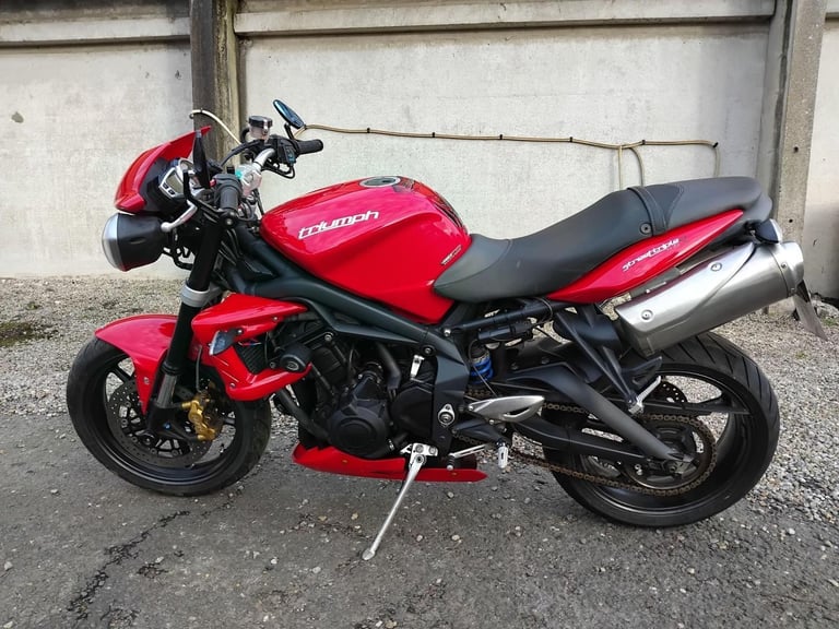 2012 12 TRIUMPH STREET TRIPLE R RED NAKED 675 STREET FIGHTER NEW MOT