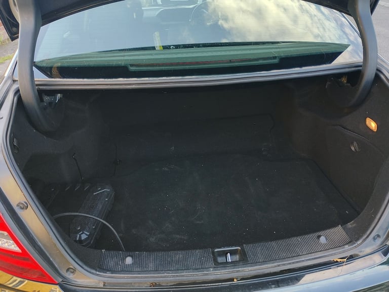 Mercedes-Benz, C CLASS, Saloon, 2012, Manual, 2143 (cc), 4 doors